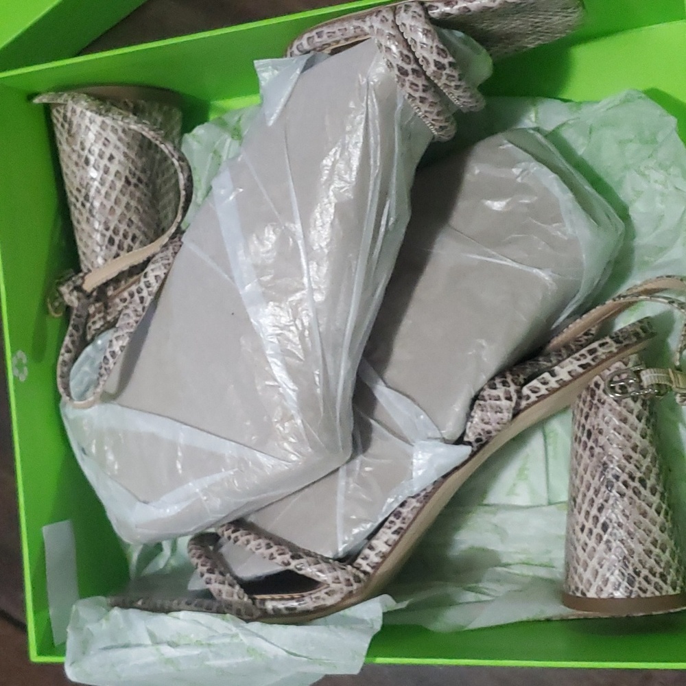 Sam Edelman Snakeskin Chunky Heel Sandal, size 11 - Picture 5 of 5
